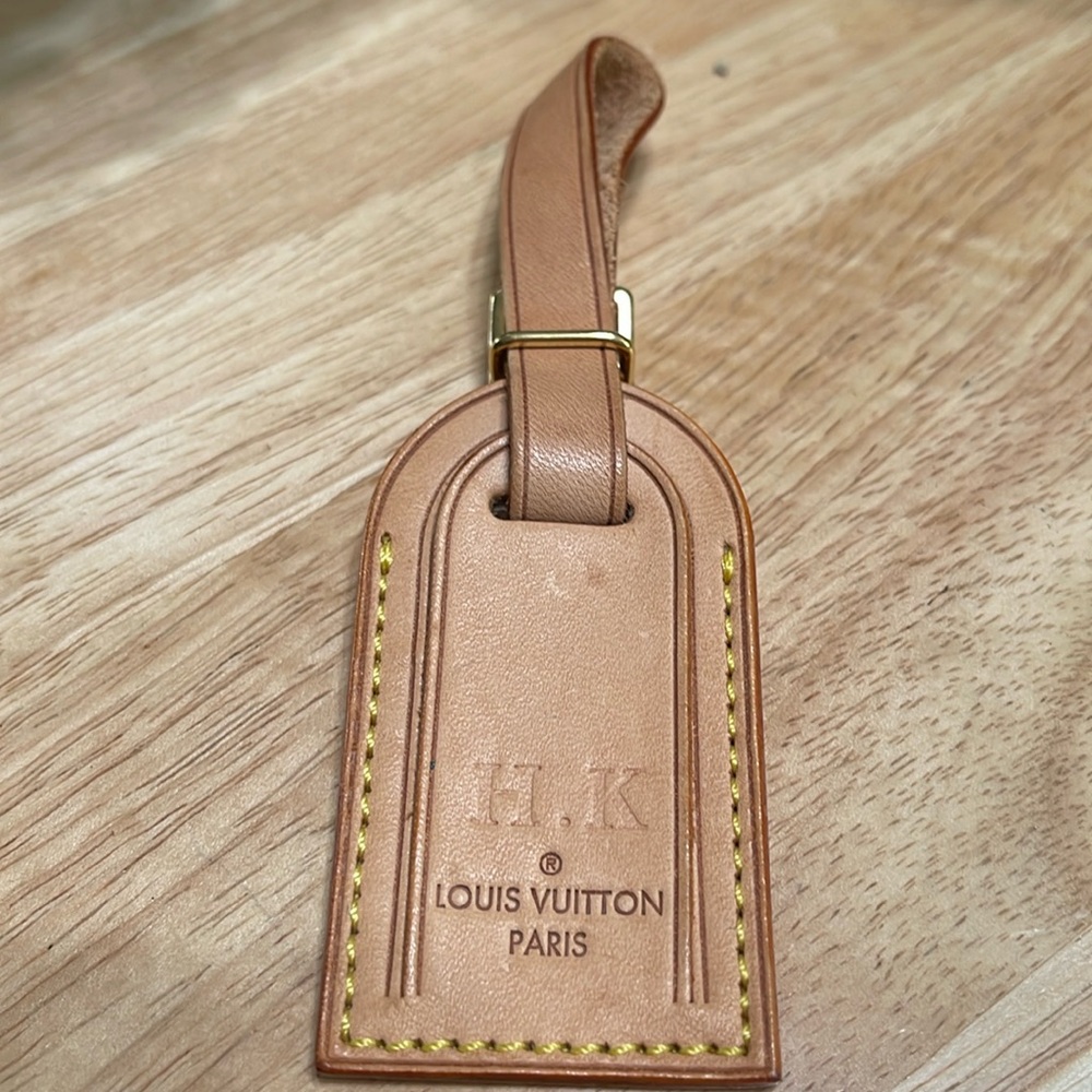 LV bag tag